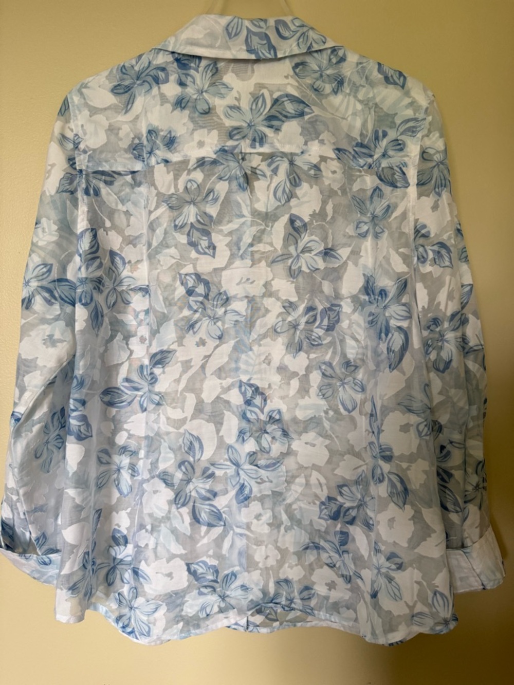 Chico's White Button-Front Top with Blue Floral Pattern - Picture 5 of 7